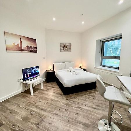Alarabi Apartments-Studio Flat Croydon Eksteriør billede