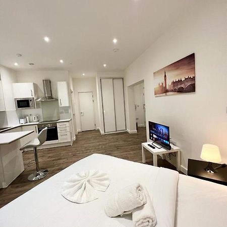 Alarabi Apartments-Studio Flat Croydon Eksteriør billede