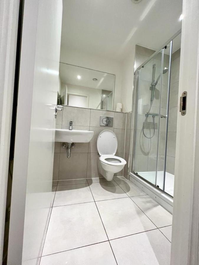 Alarabi Apartments-Studio Flat Croydon Eksteriør billede