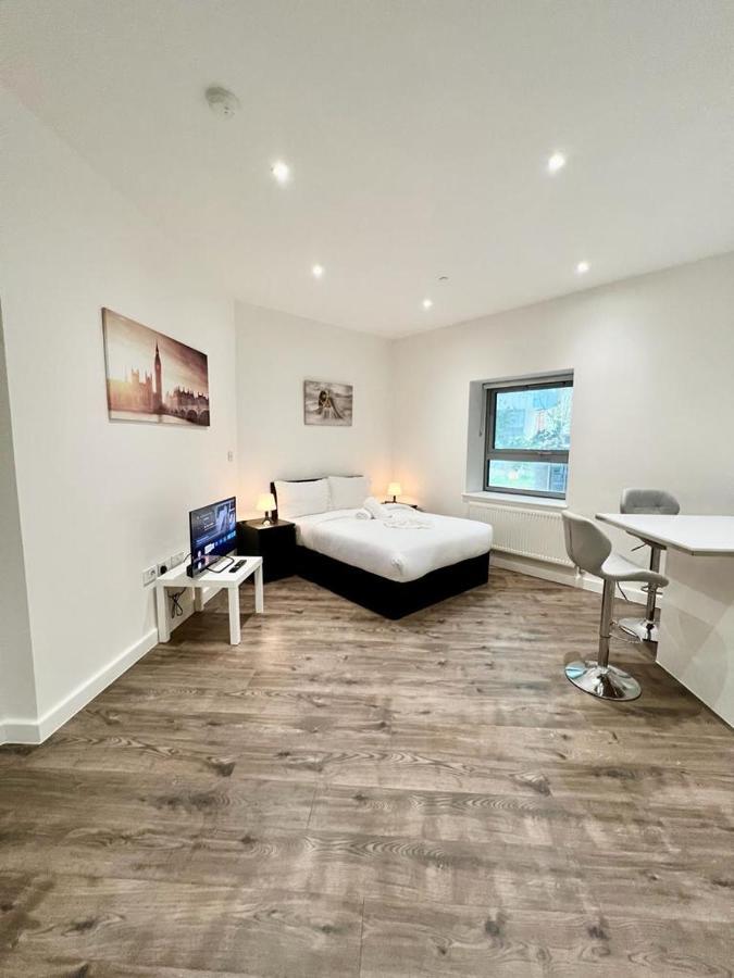 Alarabi Apartments-Studio Flat Croydon Eksteriør billede